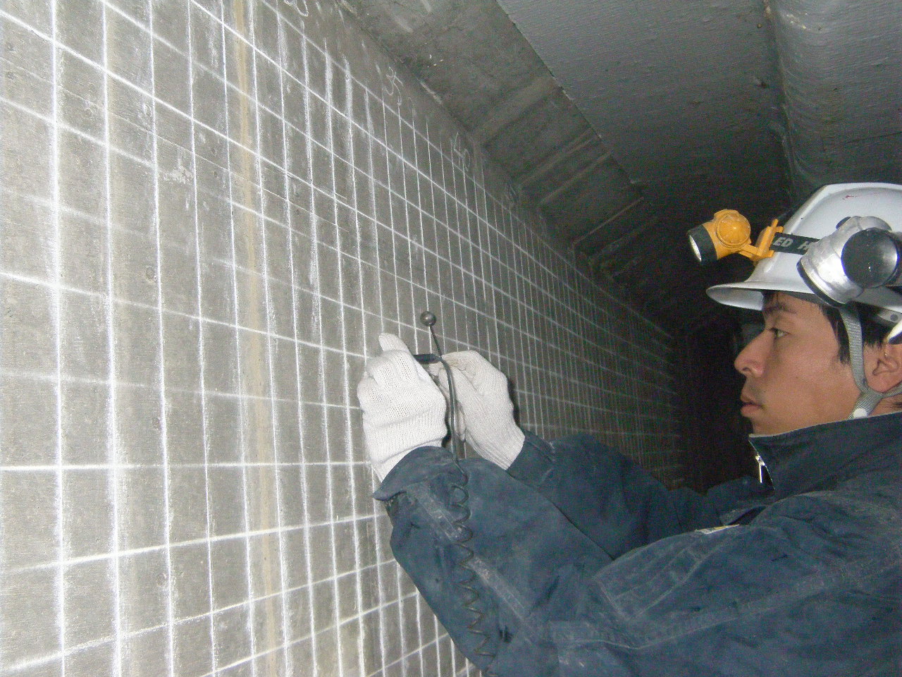 衝撃弾性波試験