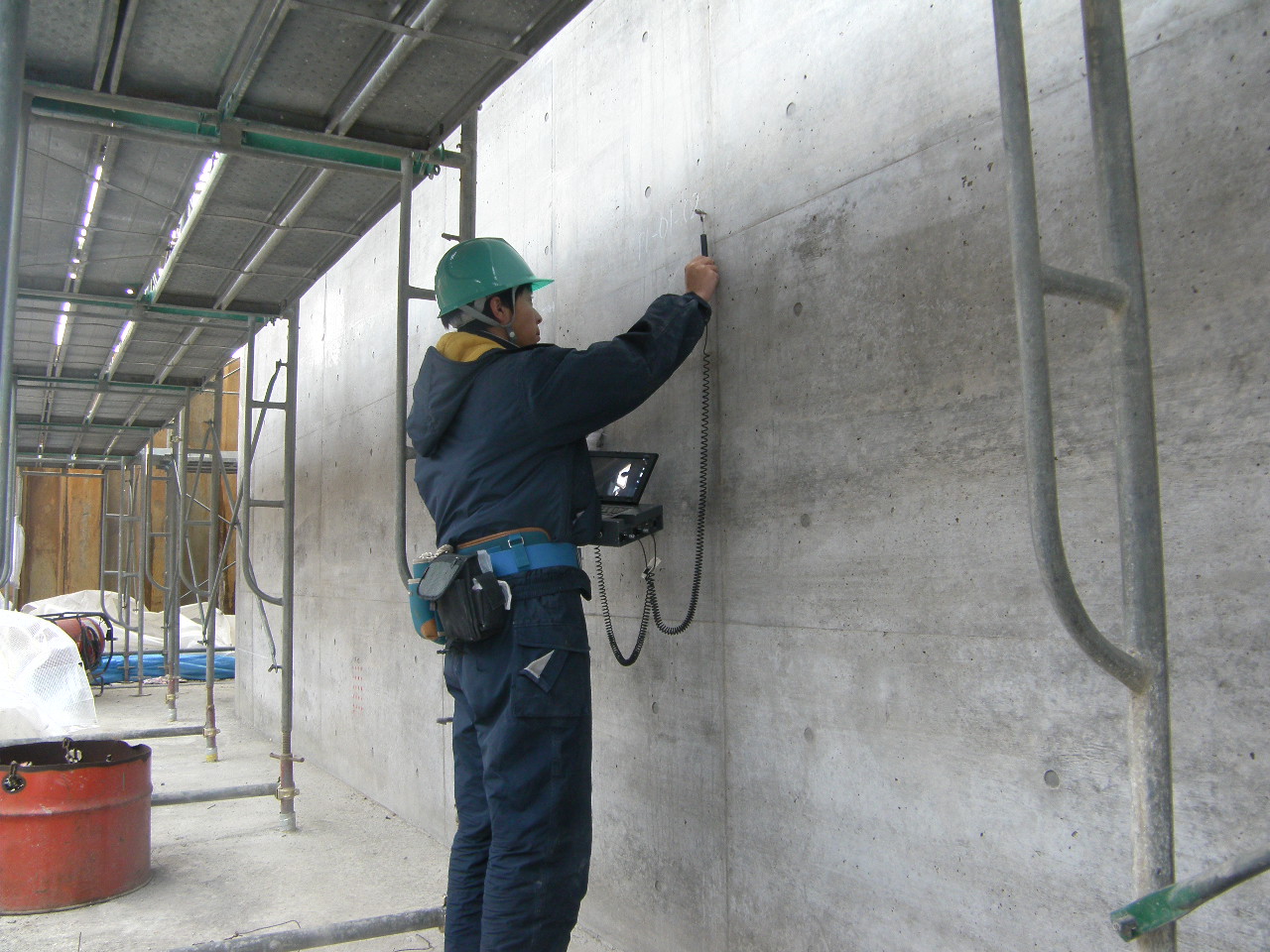 衝撃弾性波試験